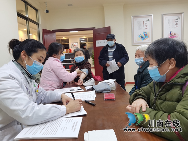 全民健康体检走进龙马潭区红星街道天立社区(图1)