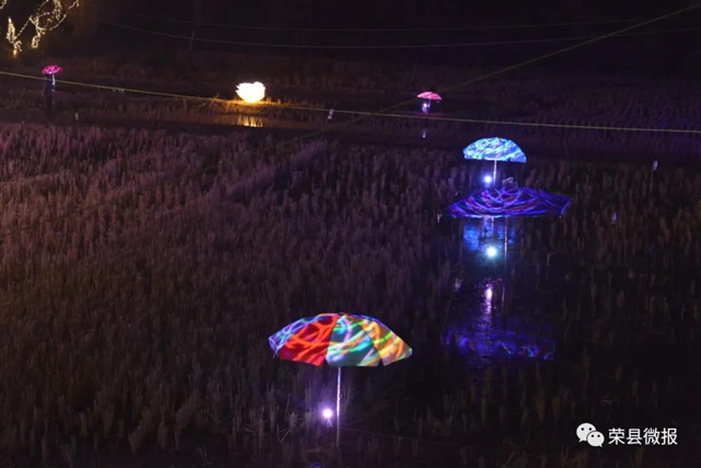 围观！荣县这里的“乡村灯会”好热闹(图5)