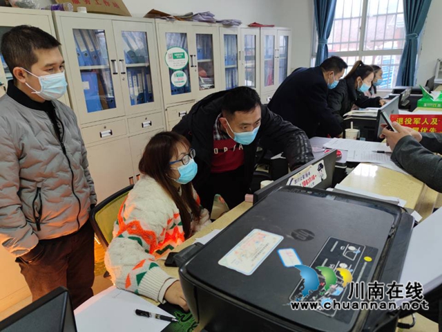 泸县开展节前农民工疫情防控工作督导检查(图1)