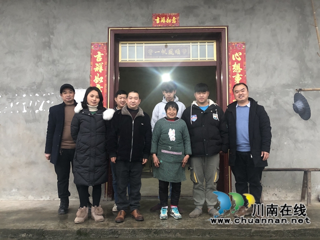 合江先滩镇：贴春联，吃年饭，今年陈奶奶家的年夜饭很是温暖！(图5)