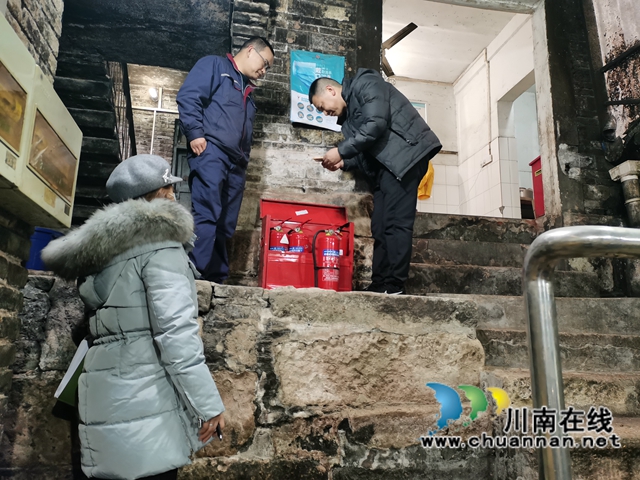 龙马潭区小市街道下大街社区：联合开展文物古建筑消防安全检查(图2)