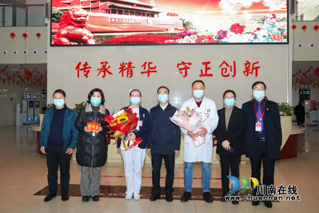情系人才，暖心关怀！合江县领导春节前慰问合江县中医医院优秀人才(图1)
