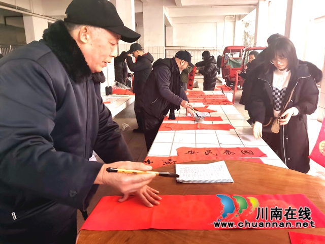 民建龙马潭区基层委、西南医科大学支部联合开展春节“三下乡”活动(图2)