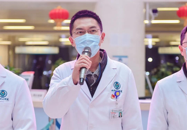 练为战！西南医大附院开展新冠肺炎疫情防控应急演练(图2)