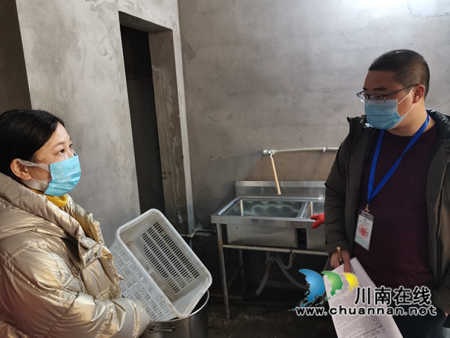 泸县市场监管局:三大举措护航春节期间食品安全(图2) 泸县市场监管局:三大举措护航春节期间食品安全(图2)