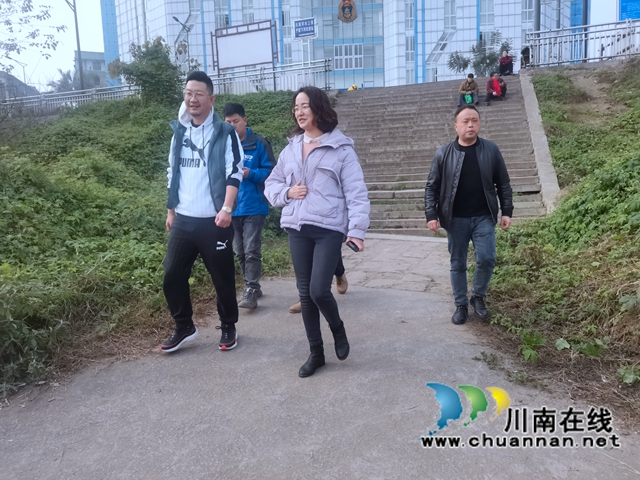 龙马潭:长江岸线修复,为长江生态环境保驾护航(图1) 龙马潭:长江岸线修复,为长江生态环境保驾护航(图1)