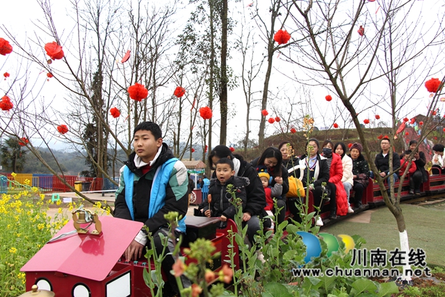 纳溪：就地过年带火乡村民宿，近郊游“经济”持续升温(图1)