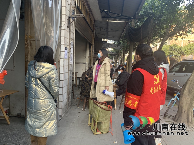 泸县云龙镇:疫情防控不松懈,平安祥和过春节(图1) 泸县云龙镇:疫情防控不松懈,平安祥和过春节(图1)