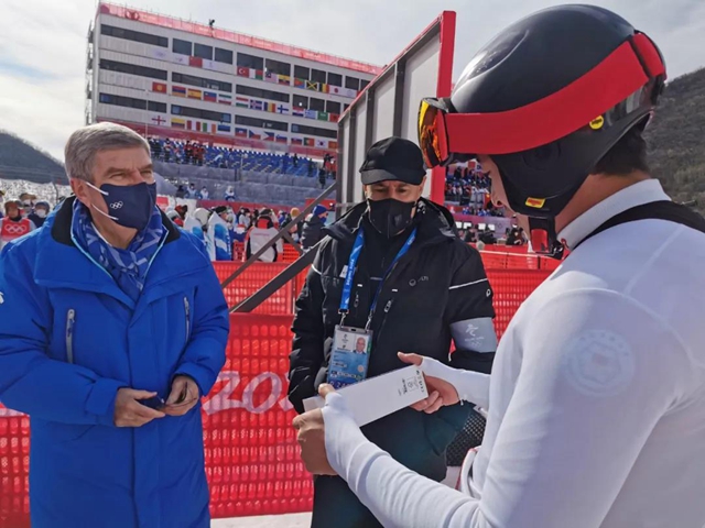 【冬奥现场】西南医大中医院人为参赛选手全程护航……(图2)