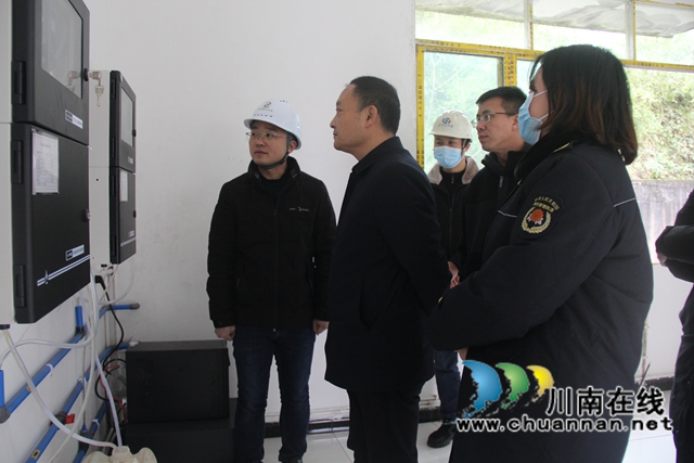 泸州市城管执法局局长何刚带队调研泸县综合行政执法局工作(图3)