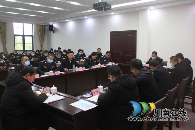 泸州市城管执法局局长何刚带队调研泸县综合行政执法局工作(图6)