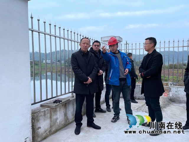 曾一洴到泸县百和镇督导大陆溪水质达标攻坚工作(图2)