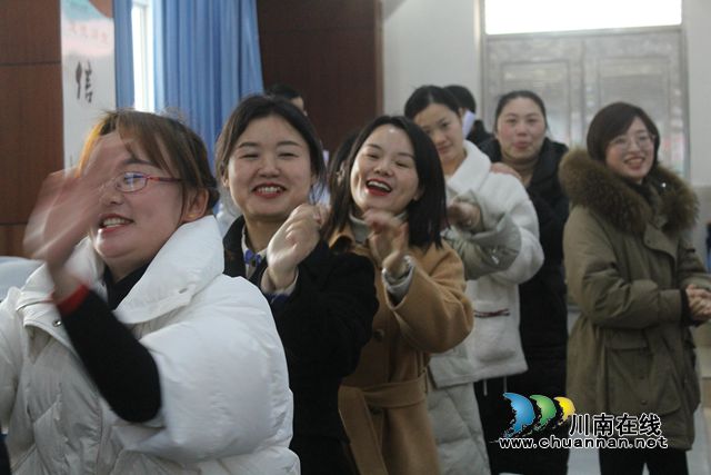 开学首日，泸州十八中这些老师要刷屏了！(图4)