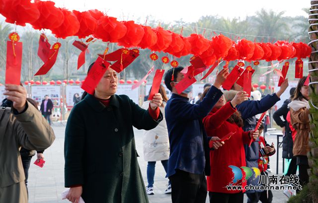 纳溪：穿汉服玩游戏，欢欢喜喜“闹元宵”(图1)