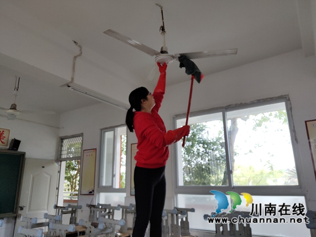 泸县百和镇百和中心小学校开展爱国卫生运动(图4) 泸县百和镇百和中心小学校开展爱国卫生运动(图4)