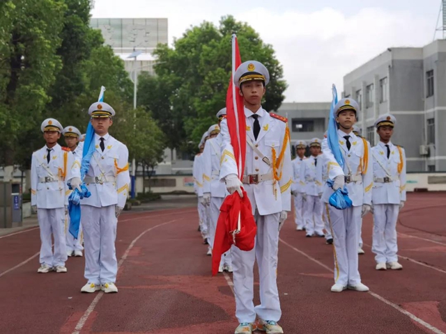 虎虎生威，一起向未来！泸州十八中学校举行2022年春期开学典礼(图3)