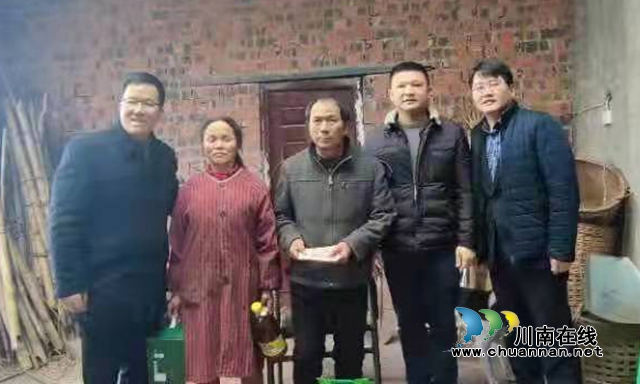 先治疗，后付钱！江阳区新联会会员钱万永为患者开出“爱心欠条”(图4)