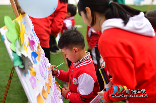 泸县地震灾区福集镇1000余名学子全部返回原校开学啦!(图7) 泸县地震灾区福集镇1000余名学子全部返回原校开学啦!(图7)