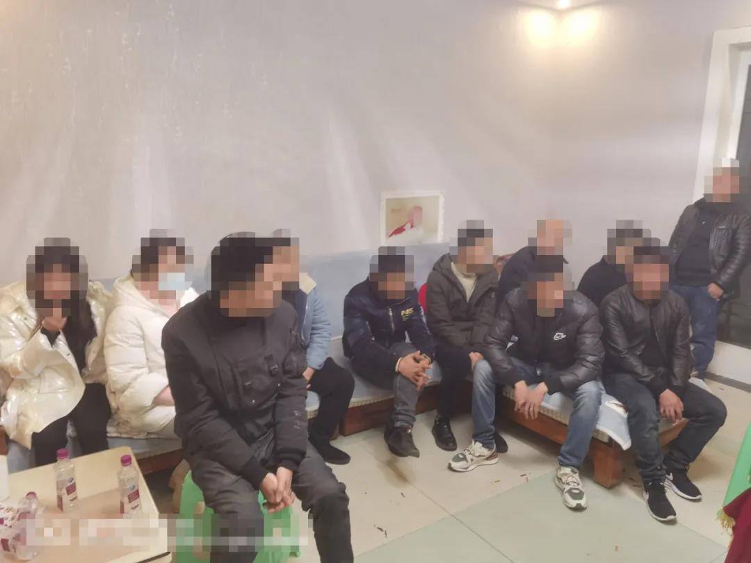 江阳公安重拳出击,严厉查处涉赌人员92名(图4) 3.jpg