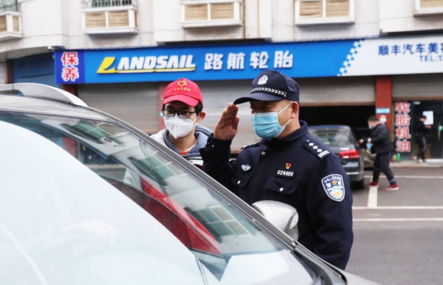 “一线抗疫,我报到!”江阳区2316名党员干部吹响防疫“集结号”(图3) “一线抗疫,我报到!”江阳区2316名党员干部吹响防疫“集结号”(图3)