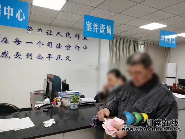 纳溪：儿子交通肇事拒赔偿，母亲代子偿债达和解