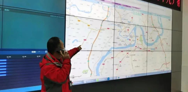 泸州警方全力寻找X!(图6) 泸州警方全力寻找X!(图6)