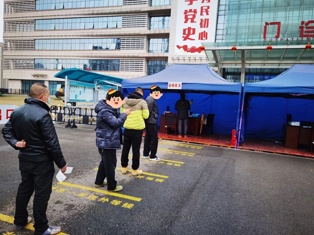 泸州：疫情下他们的身影成为最美的风景线！(图1)