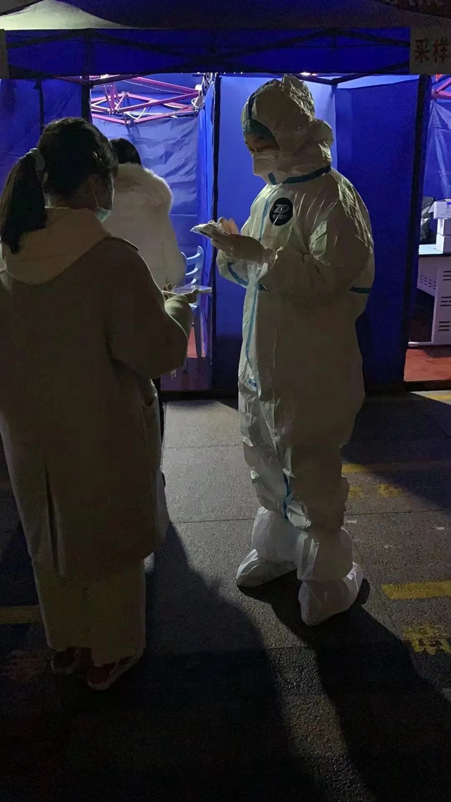 泸州：疫情下他们的身影成为最美的风景线！(图5)