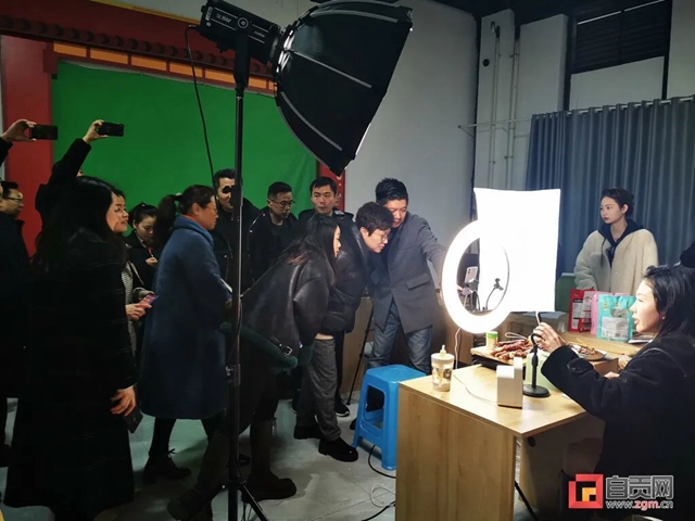 自贡1月网络交易额超19亿元!你贡献了多少?(图1) 自贡1月网络交易额超19亿元!你贡献了多少?(图1)