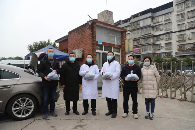 泸州:中药大锅汤送进传染病医院,处方公布!(图2) 泸州:中药大锅汤送进传染病医院,处方公布!(图2)