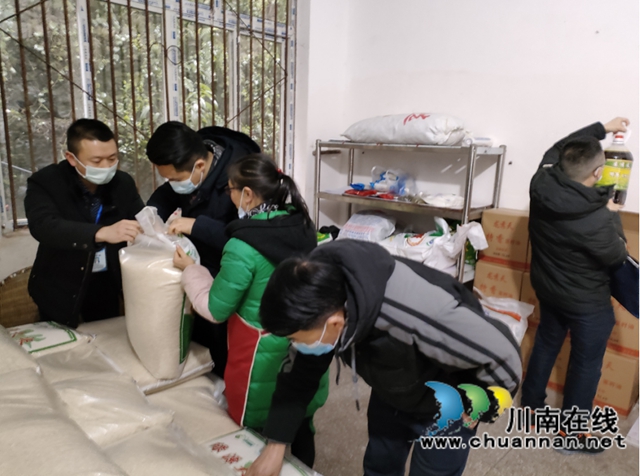 泸州市食安办联合督查组对叙永县食品安全和疫情防控工作进行督导检查(图2)