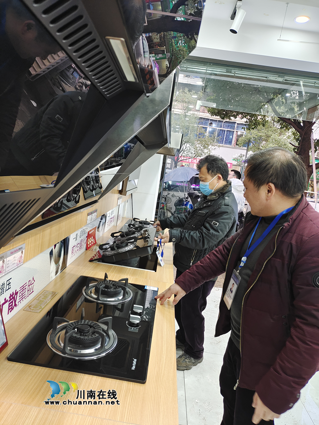 叙永县永宁市场监管所：拧紧燃气“安全阀”，筑牢燃气安全防线(图1)