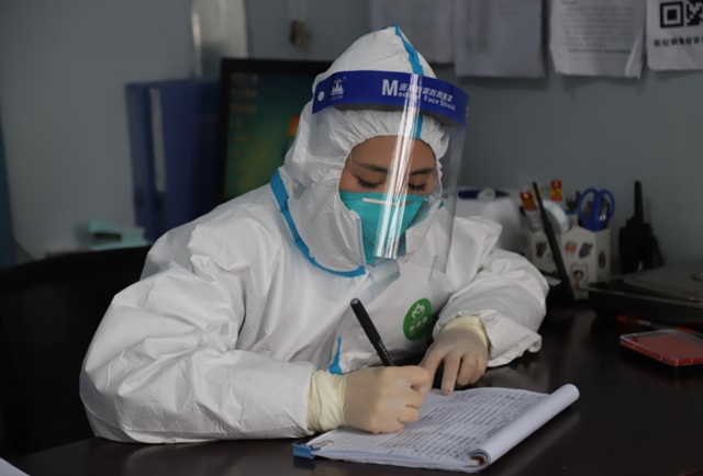 【关注】泸州市全域低风险，他们24小时在岗(图1)