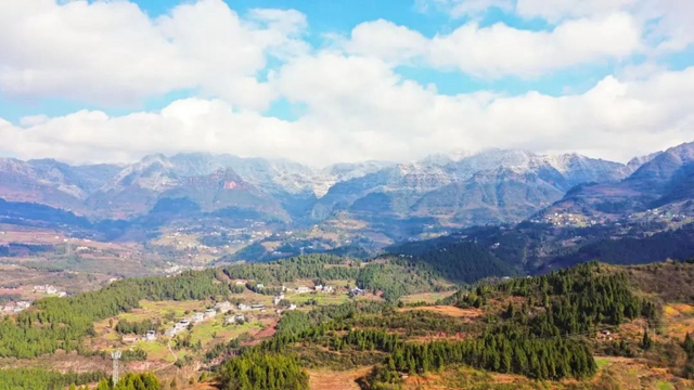 暖阳高照,雪山绵延,蔺州大地一秒“回春”!(图2) 暖阳高照,雪山绵延,蔺州大地一秒“回春”!(图2)