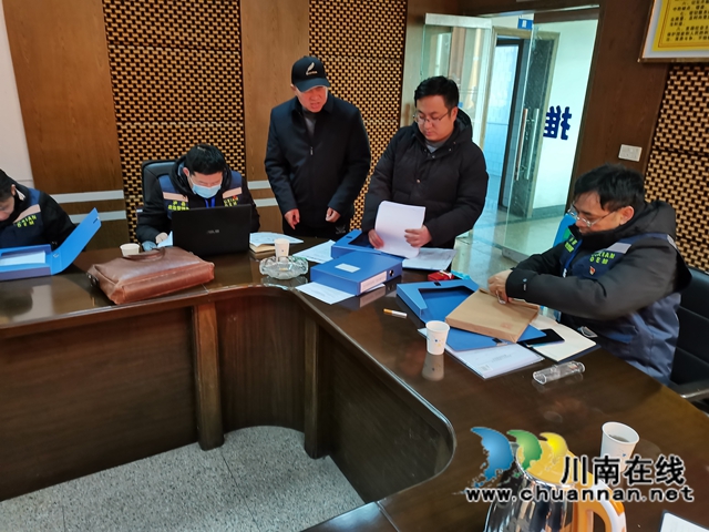 泸县应急局到云龙镇开展安全检查(图2)