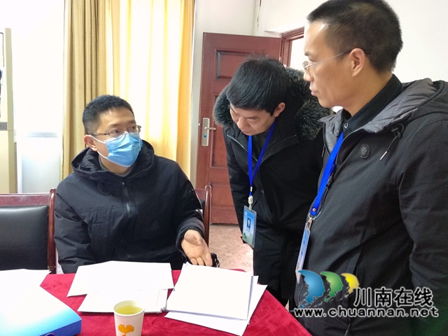 泸县教育和体育局检查指导泸县六中开学工作(图2)