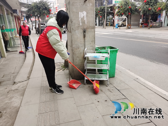 泸县云龙镇组织开展“文明行动日”活动(图1)