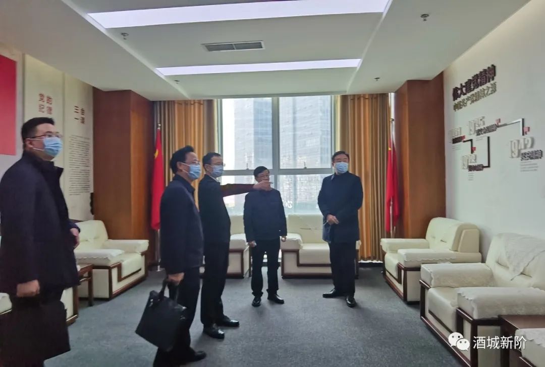 泸州市委常委、统战部长李堂兵调研“酒城·新律云”新阶统战实践创新基地建设工作(图4)