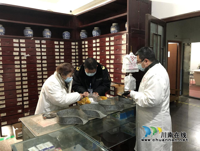 纳溪区市场监管局：以抽检促监管，守护群众用药安全(图1)