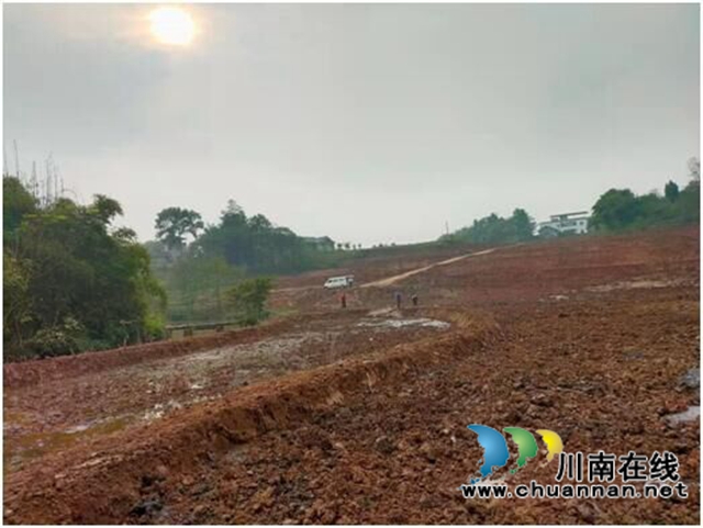 严守生态红线 泸县百和镇拧紧临河畜禽养殖污染防治弦(图1)