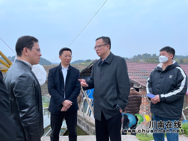 葛洪亮到泸县百和镇督导大陆溪流域生态环境保护工作(图1)