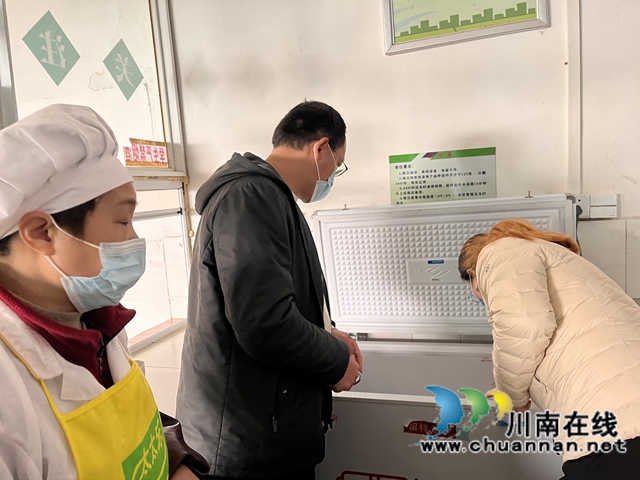 春雷行动2022｜泸县市场监管局开展春季学校食品安全“双随机、一公开”检查(图3)