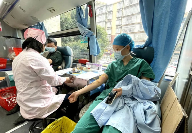 福欣非公，福欣为公｜泸州福欣医院：紧急驰援鲜血24000ml！