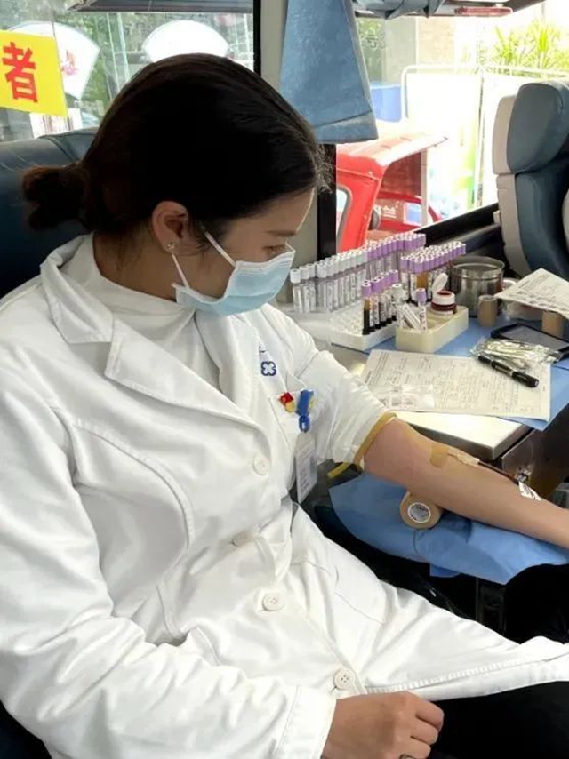 福欣非公，福欣为公｜泸州福欣医院：紧急驰援鲜血24000ml！(图4)