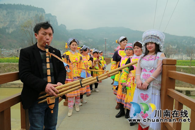 古蔺：阳春三月赶苗场，画里乡村乐繁荣(图3)