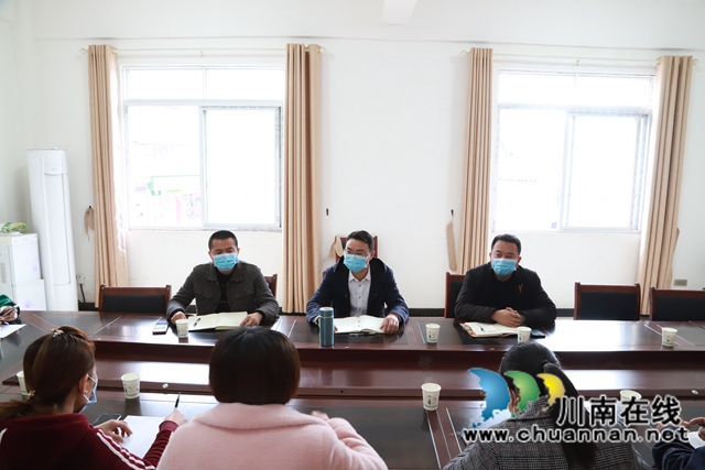泸县云龙镇召开村集体经济发展工作座谈会(图2)