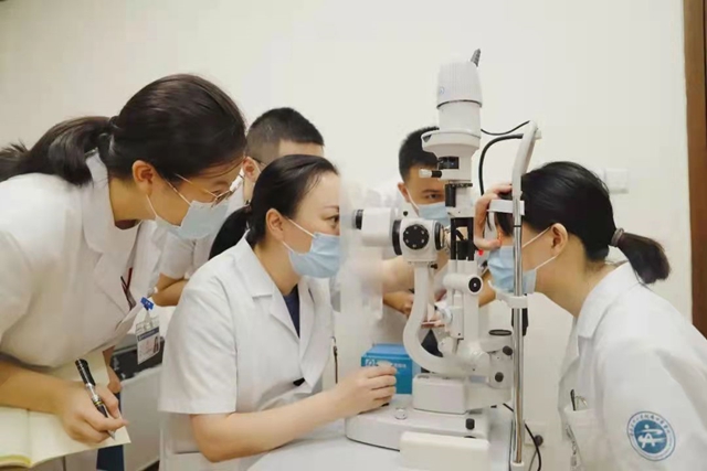 【祝贺】获省市表彰，这位泸州女医生真牛！(图6)