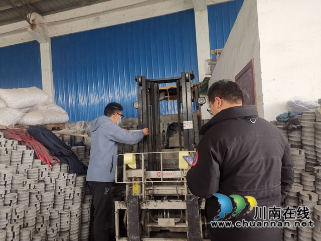 春雷行动2022｜泸县市场监管局查处一起使用未经检验的特种设备案(图2)