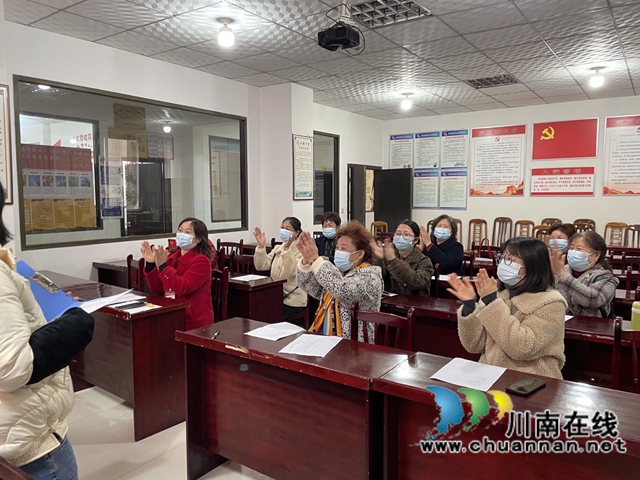 龙马潭区小市街道上大街社区妇联开展“三八”妇女节“强国复兴有我”主题活动(图2)