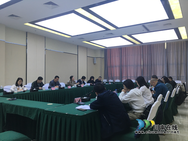 四川省市场监管局到自贸区川南临港片区调研商事制度改革工作(图1)